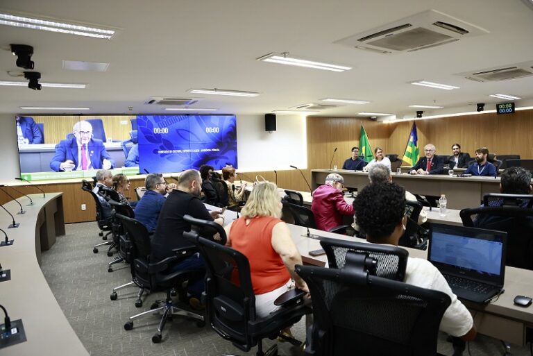 Em audiência na Alego, Deputado Mauro Rubem defende descentralização e acesso nas Leis de Incentivo à Cultura