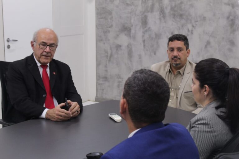 Em Brasília, Mauro Rubem intercede pela saúde de caminhoneiros