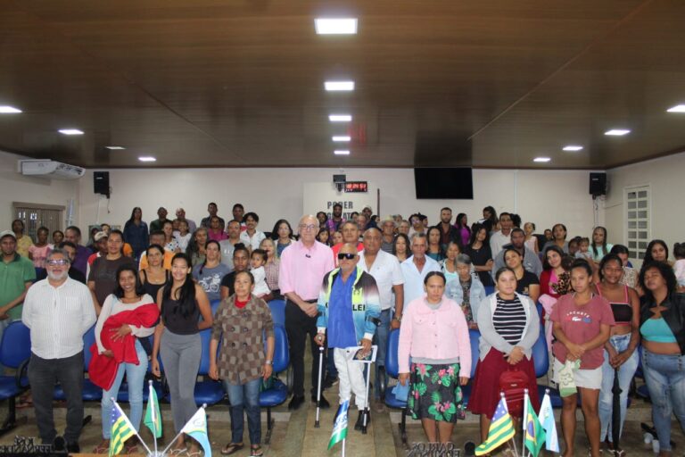 Deputado Mauro Rubem fortalece luta por moradia digna em São João D’Aliança