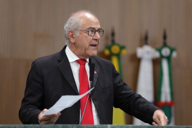 Mauro Rubem: “Mabel tem que ser intimado pela justiça sob pena de prevaricação e prejuízo irreparável aos servidores das maternidades”