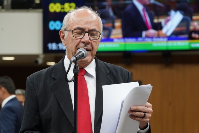 Mauro Rubem propõe criação do Programa Goiás Rare Tech para impulsionar refino de minerais raros