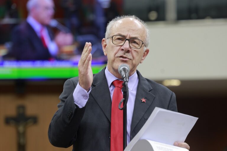 Mês da Mulher: Mauro Rubem apresenta “Protocolo Maria da Penha no Transporte” para combater assédio no transporte público de Goiás