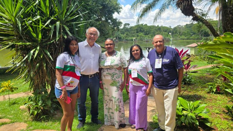Mauro Rubem destaca protagonismo das mulheres da agricultura familiar em encontro estadual da Fetaeg